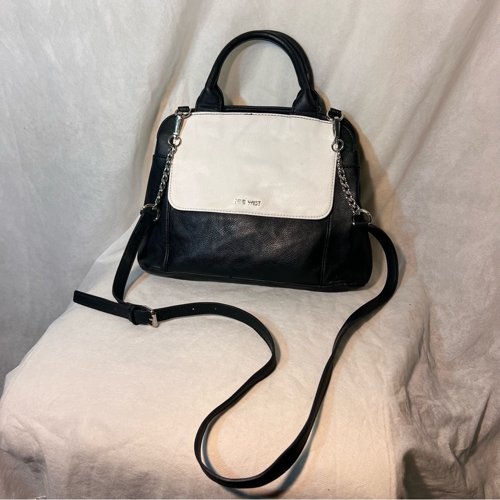 Nine West black & white crossbody/handbag